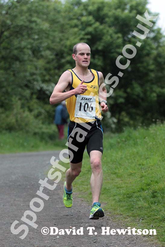 Brendan McMillan (Jarrow) winning the George Ogle Memorial Race, Rowlands Gill.